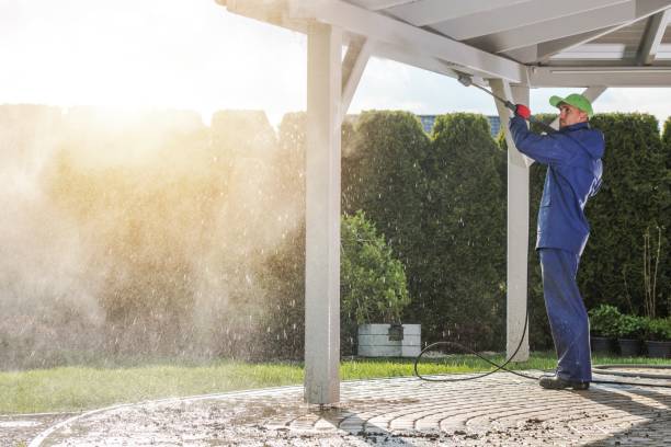 Best Pool Deck Cleaning  in Upper Brookville, NY
